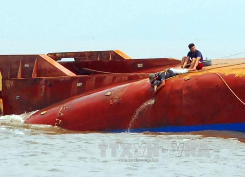 Tạm dừng tìm kiếm nạn nhân mất tích trên sông Soài Rạp